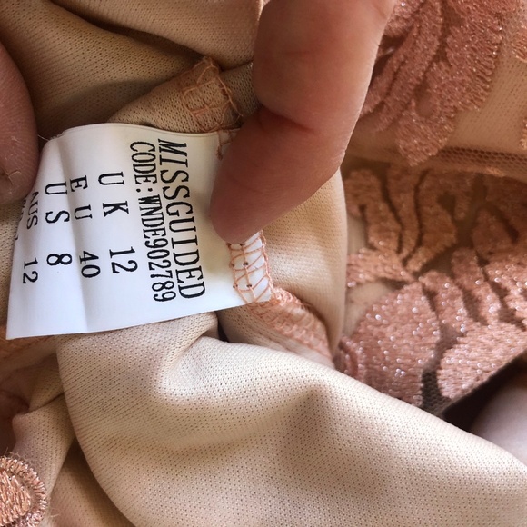 Missguided Lace Sheath Dress - Picture 6 of 8